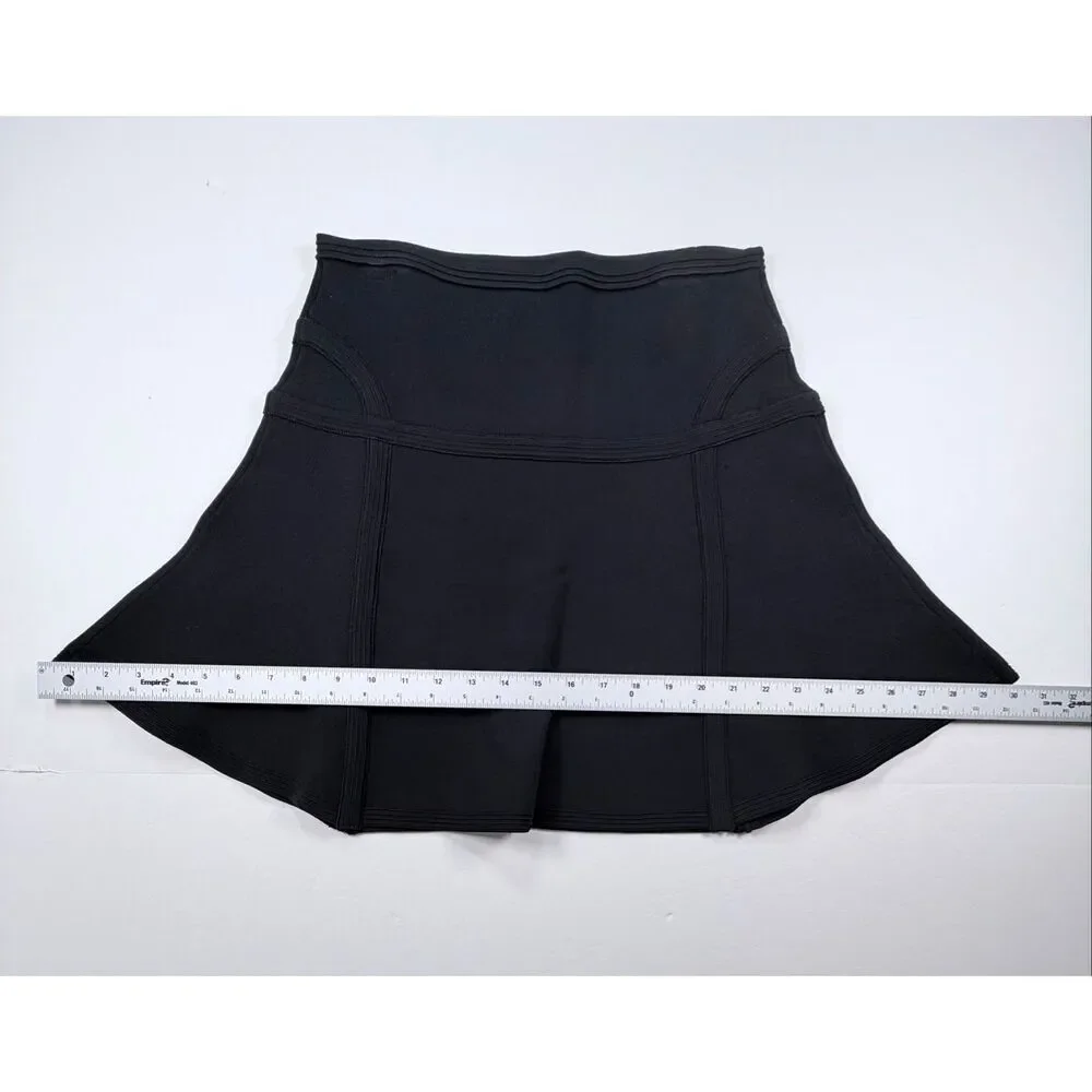Diane Von Furstenberg Black Flote A-Line Flare Skater Mini Skirt Size Medium EUC